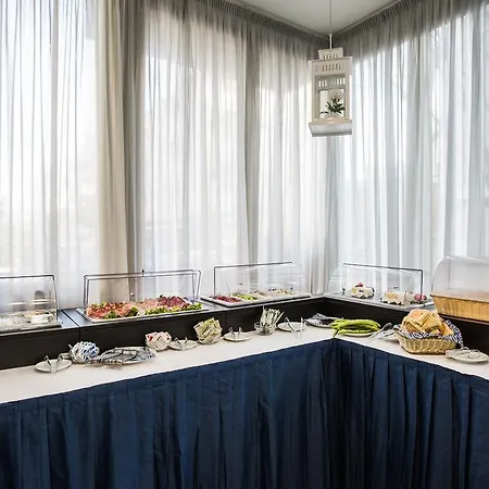 Nancy 3* Римини